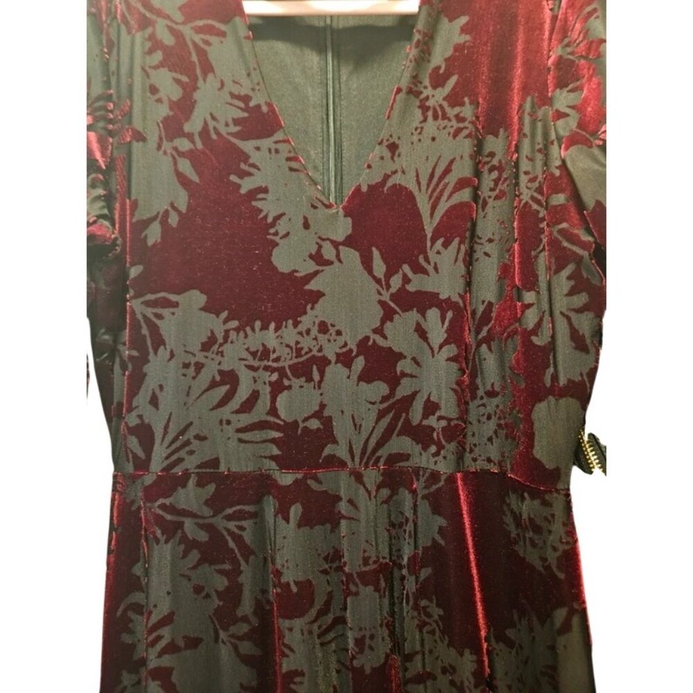 Ivanka Trump Red & Black Velvet Floral Long Sleeve Midi Dress Size 4 - Picture 2 of 9